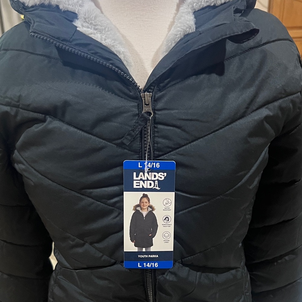 BRAND NEW Lands' End Girl’s Black Puffer Jacket with Hood - Picture 7 of 11